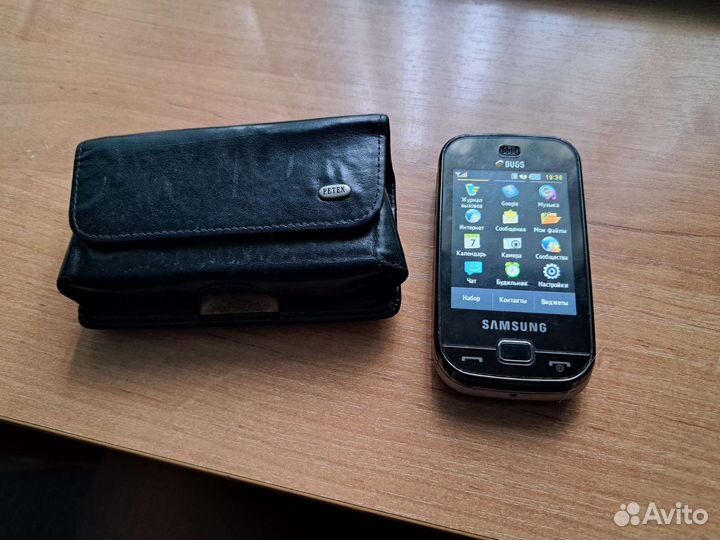 Телефон Samsung gt b5722