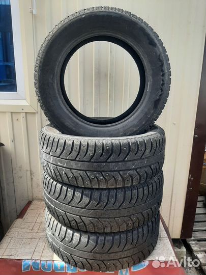 Bridgestone Ice Cruiser 7000 225/60 R17