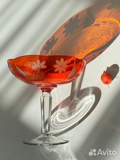 Продам вазу для фруктов СССР из цветного стекла