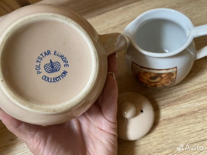 Заварочный чайник и сливочник