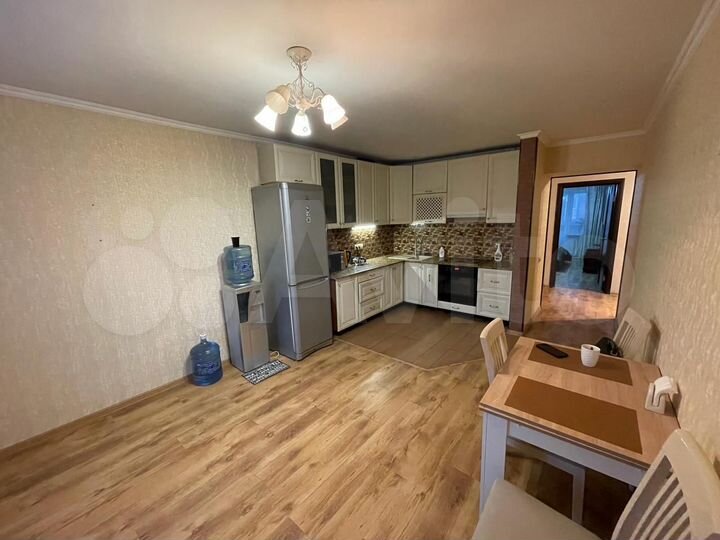 3-к. квартира, 76 м², 2/16 эт.