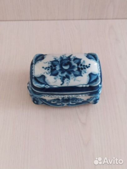 Гжель.Шкатулка 