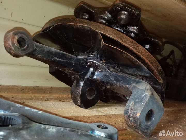 Поворотный кулак Фольксваген LT 1995 г.в