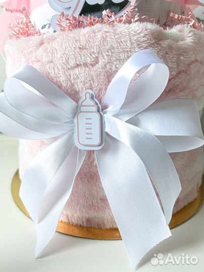 Торт из памперсов, подарок на выписку для девочки