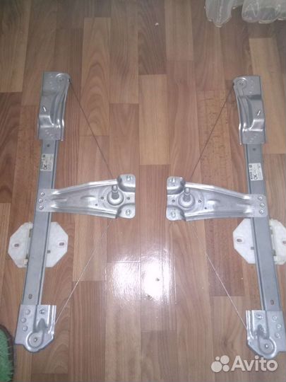 На Рено стеклоподъёмники