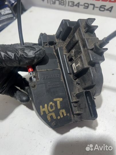 Замок передней правой двери Nissan Note E11