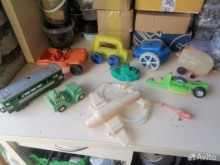 Советские игрушки целый стеллаж