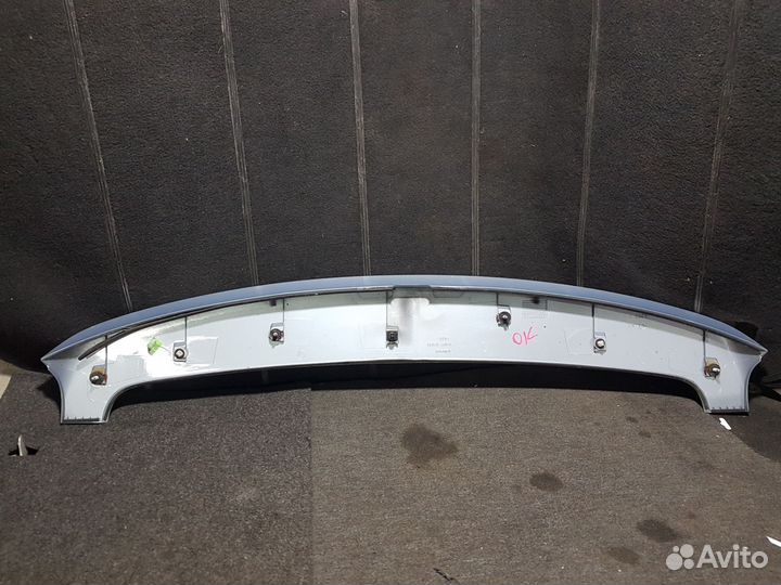 Спойлер крышки багажника Toyota auris e150