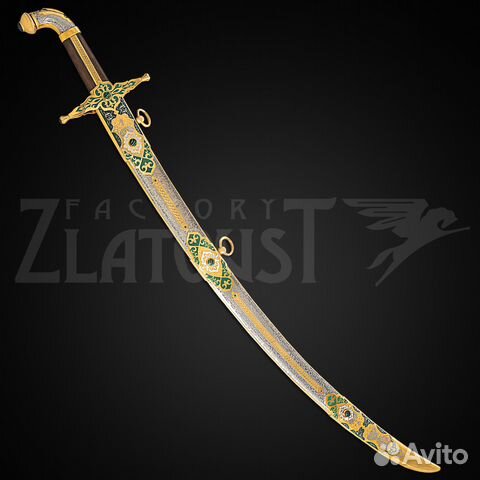 Восточная сабля с зелеными камнями