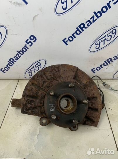 Кулак поворотный передний правый Suzuki Grand