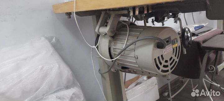 Продам швейную машинку Jack