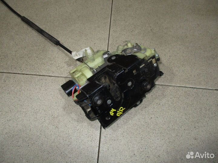 Замок двери передней правой Skoda Octavia 1 (1U)