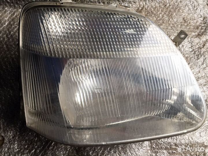 Фара передняя правая Opel Agila A