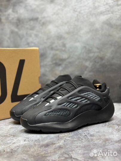 Кроссовки оптом