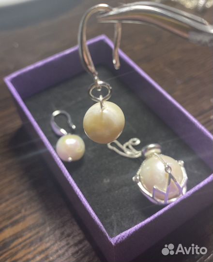 Кулон и серьги с натуральным жемчугом