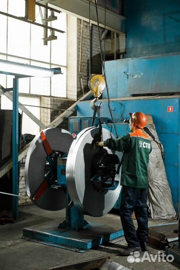 Крановщик на производство металлопроката