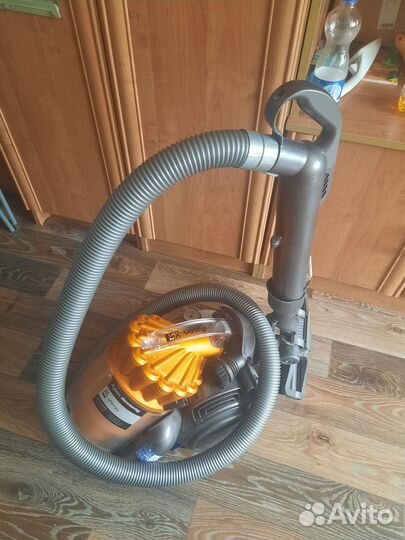 Пылесос Dyson DC32 allergy