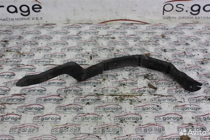 Крепеж заднего бампера левый Opel Astra H