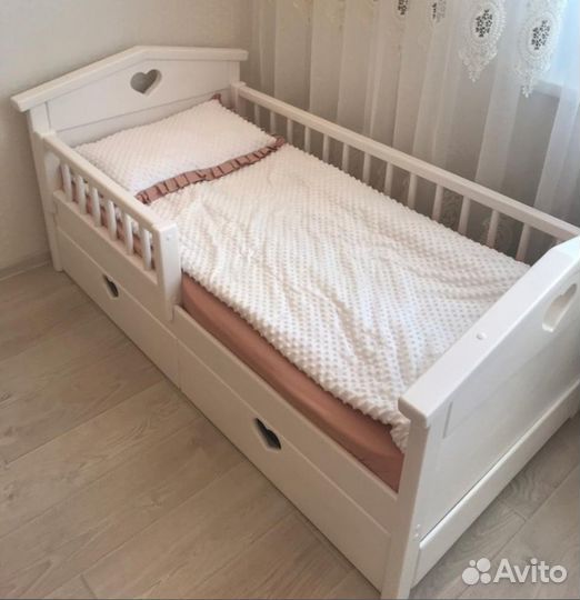 Детская кровать из массива сосны