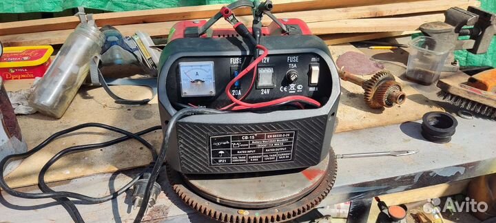 Зарядное устройство 12/24 вольт