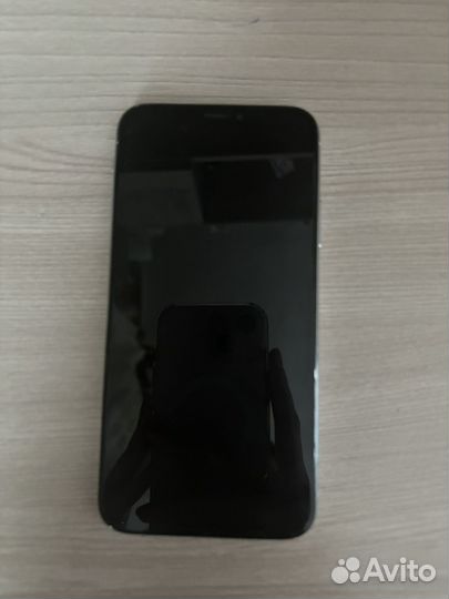 iPhone X, 64 ГБ