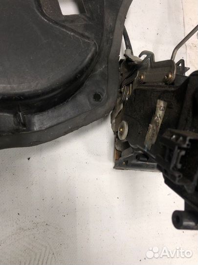 Панель двери передний левый Mazda Demio DY5W zjve