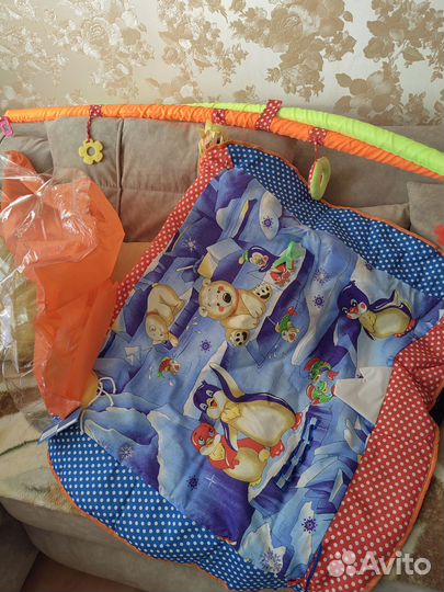 Развивающий коврик новый