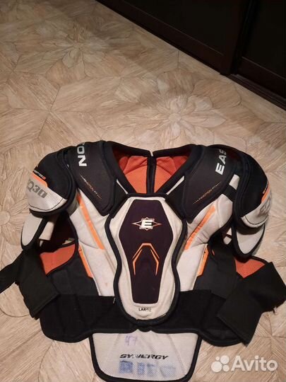 Нагрудник хоккейный взрослый