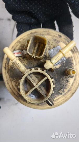 Насос топливный электрический Volvo XC70, 2002