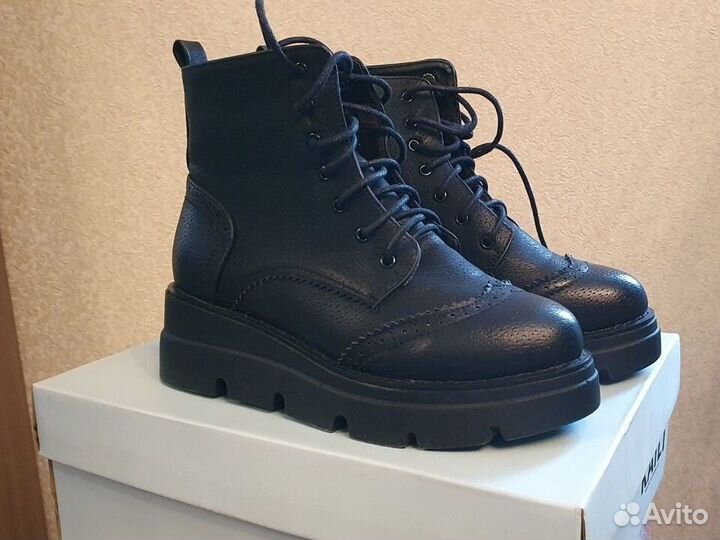 Ботинки демисезонные для девочки 35