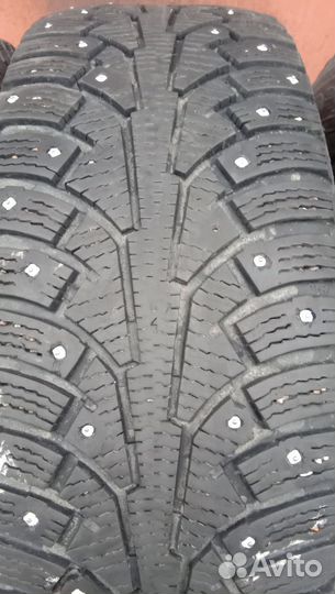 Nokian Tyres Hakkapeliitta 5 SUV 215/65 R16 94T
