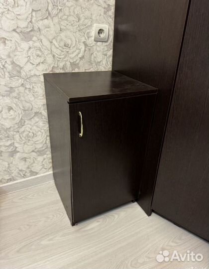 Тумба прикроватная