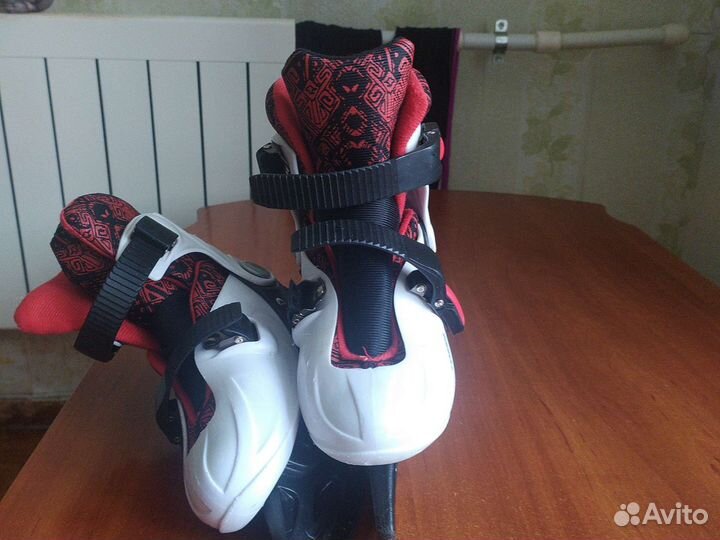 Коньки хоккейные