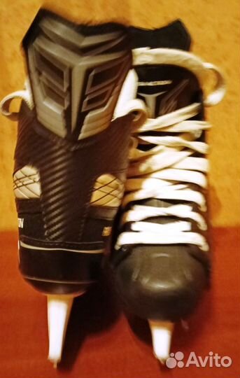 Коньки хоккейные