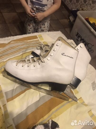 Коньки фигурные женские 38 размер