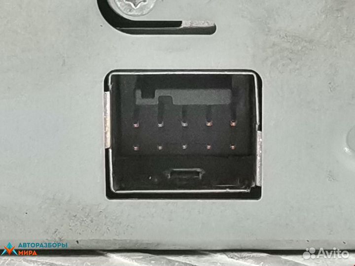 Магнитола Peugeot 3008 2010