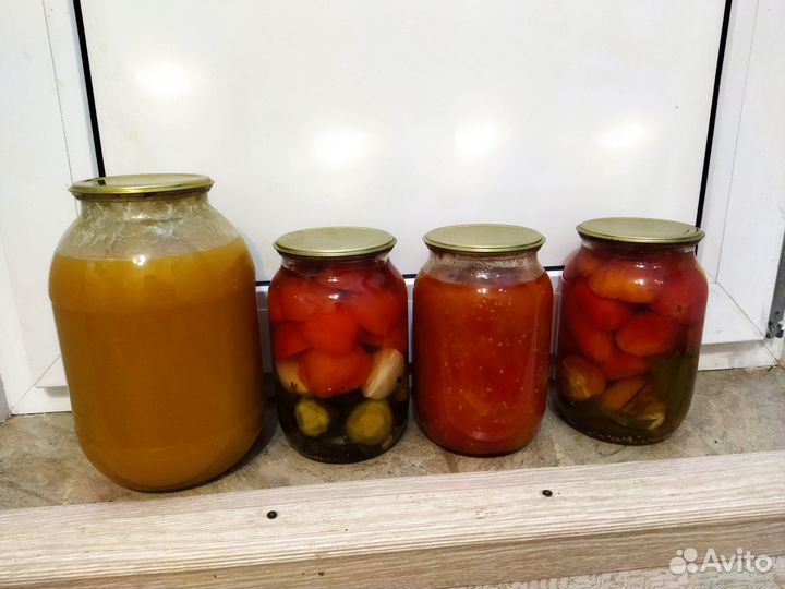 Помидоры в собств соку и маринованные