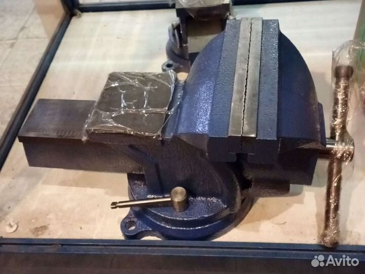Тиски чугунные 150 мм