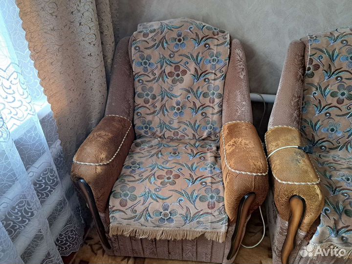 Диван и 2 кресла