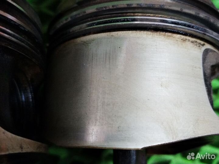 Поршень с шатунам комплект Volvo s 40 v40