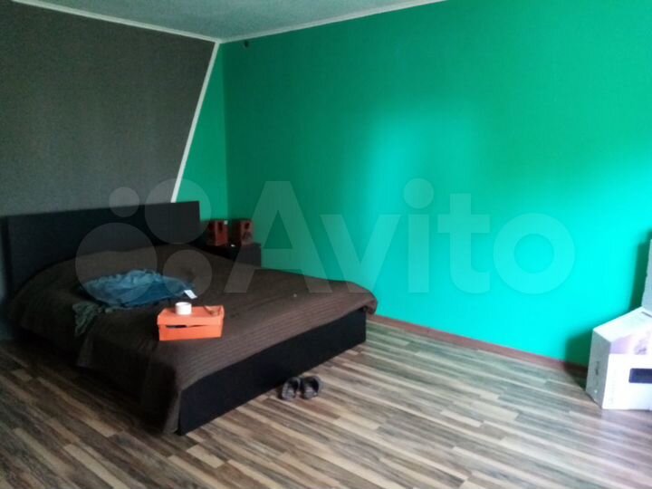 Комната 18 м² в 6-к., 2/2 эт.