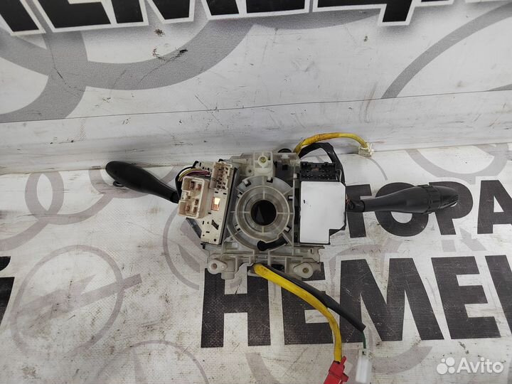 Переключатель подрулевой Mitsubishi Pajero Sport 1