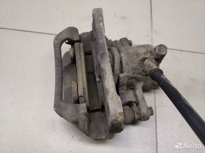 Суппорт задний правый Land Cruiser (100) 1998-2007