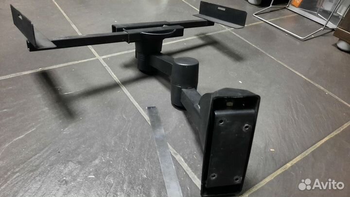 Кронштейн аудио-видеотехники