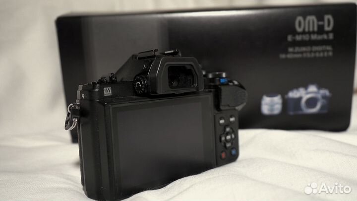 Olympus om d e m10 mark iii
