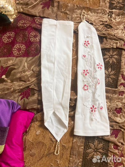 Перчатки праздничные