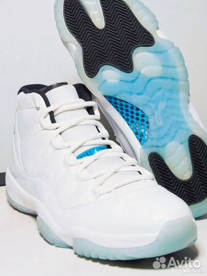 Nike Air Jordan 11 Retro super white