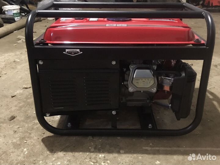 Бензиновый генератор