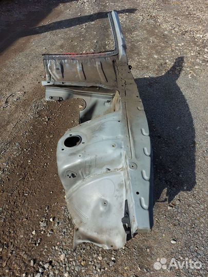 Стакан передний левый Toyota Mark II jzx100