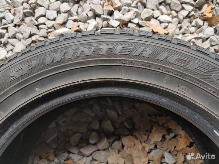 Dunlop SP Winter Ice 01 235/55 R18 92N